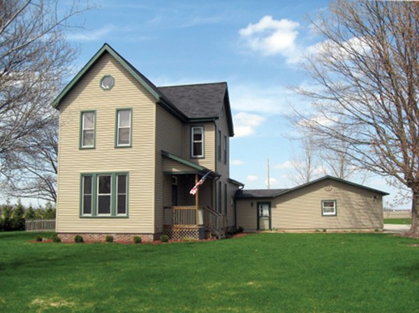 5 Bedroom Country Home, Barn & Workshop on 3.6 Acres